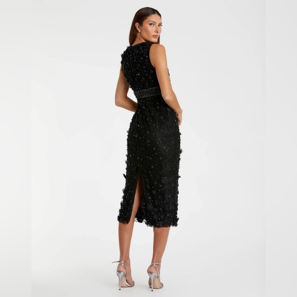 Mac Duggal - 3D Floral Applique Sleeveless Midi Dress - Picture 3 of 13